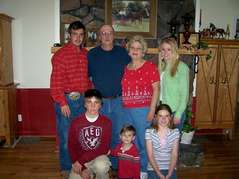162437_with_family4